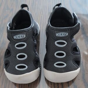 KEEN Kids Black and Gray Sandals